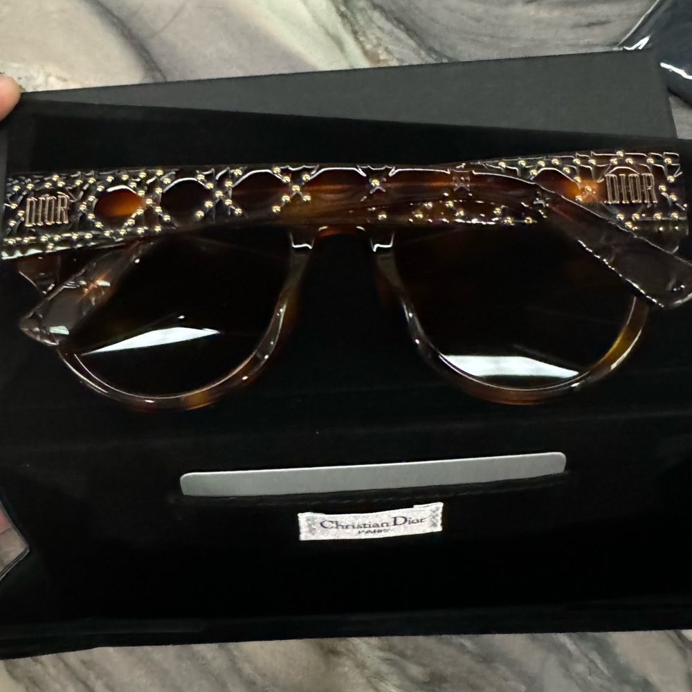 DIOR Tortoiseshell & Gold Sunglasses NIB!! - Picture 14 of 16